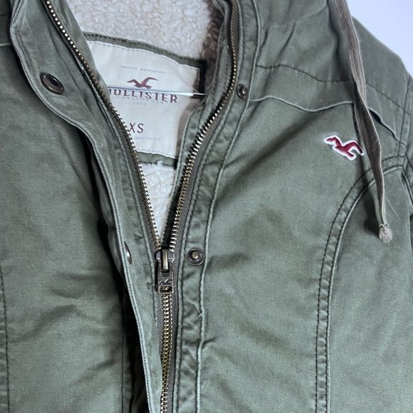 Hollister Green Hooded Jacket - Women’s XS - Picture 3 of 5